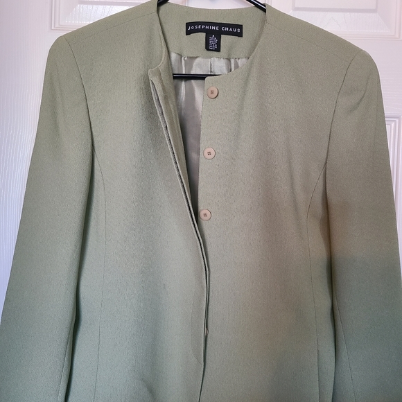 Blazer - Picture 5 of 6